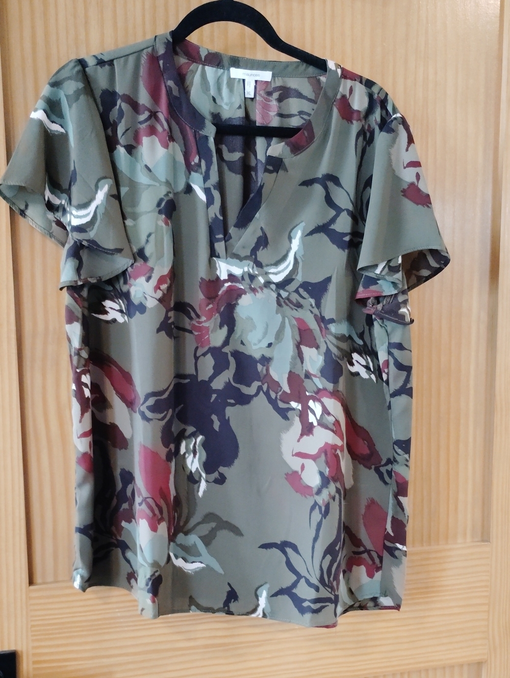 XL Maurices Olive Floral Split V-Neck Blouse